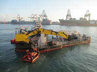Backhoe dredger
