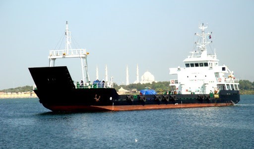 Landing craft with bow ramp