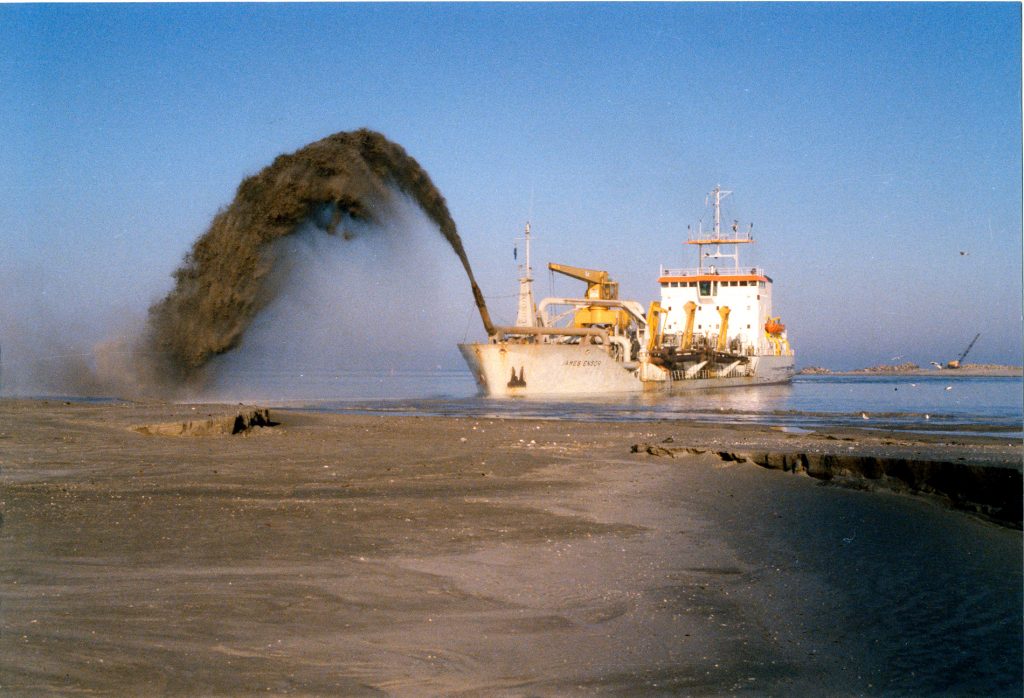 Tshd Pattern Operation of a trailing suction hopper dredger