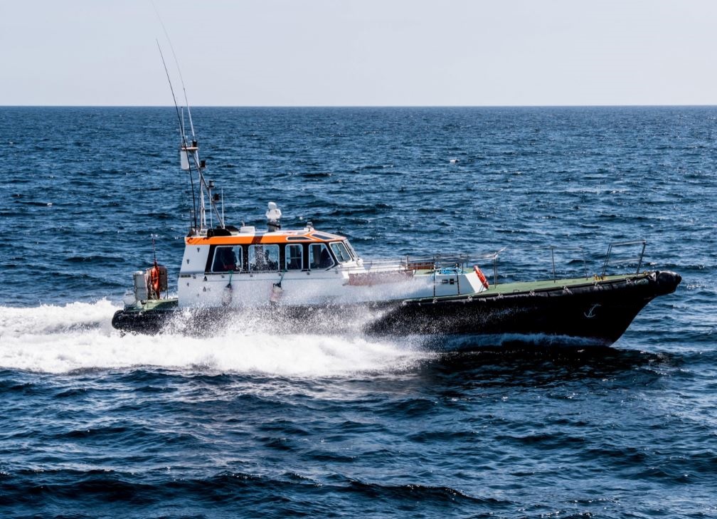 fast crew pilot at sea