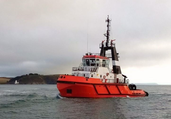 Twin Screw Voith tug available for Charter South Coast UK