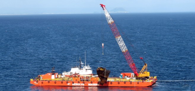 Cranebarge with 3-point mooring for sale/ Lifting capacity 200t / 70 x 19m
