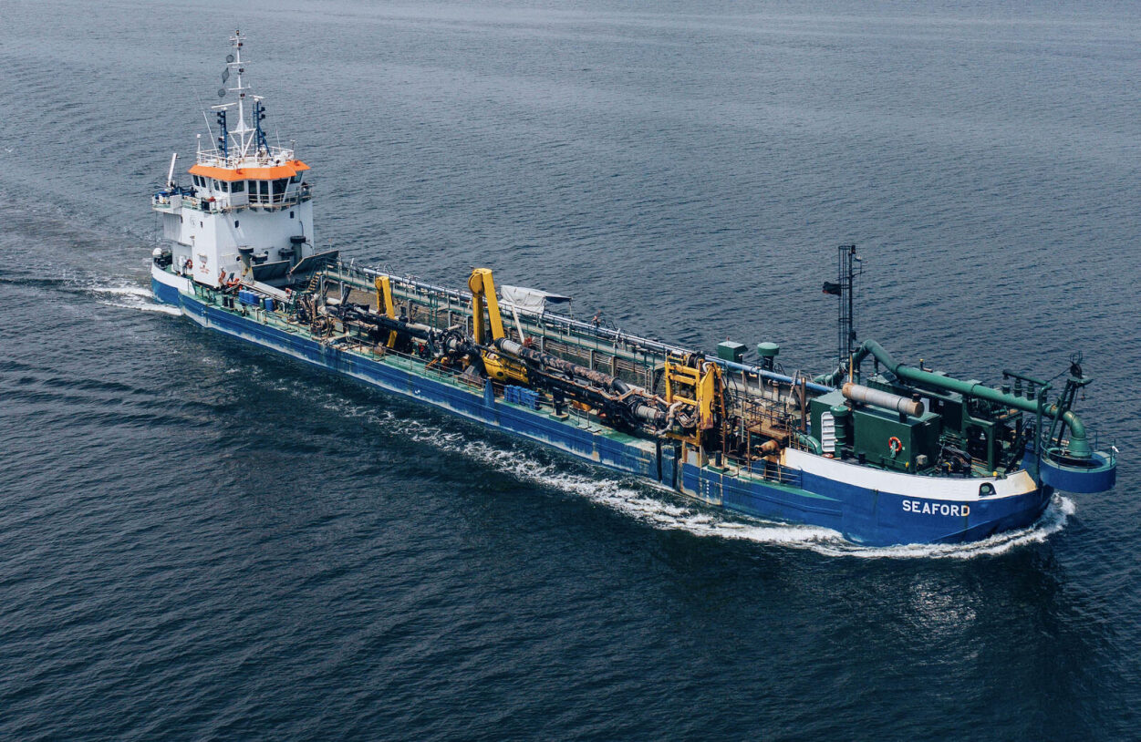 TSHD ‘SEAFORD’ FOR CHARTER / 20M DREDGE DEPTH / CAP. 1,890M³ / SPLITHULL