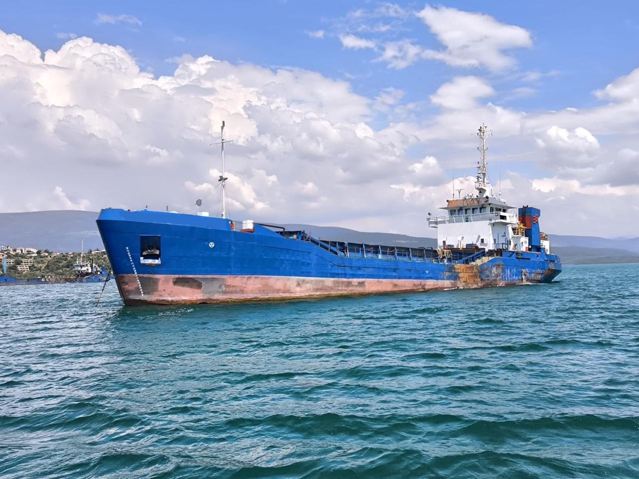 Self-propelled splitbarge ‘Cemal Beyza’ for sale / 1,650 m3 cap.