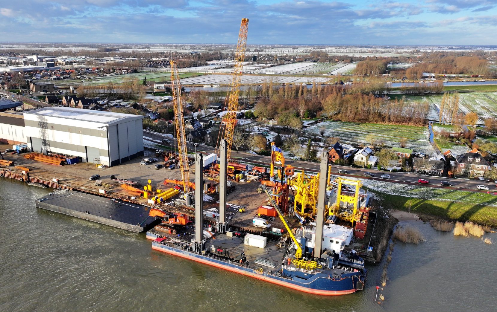 HEAVY DUTY BACKHOE DREDGER ‘NP562’ FOR SALE AND CHARTER / BUCKET SIZE 8-25 M³ / Komatsu PC 3000 (optional)