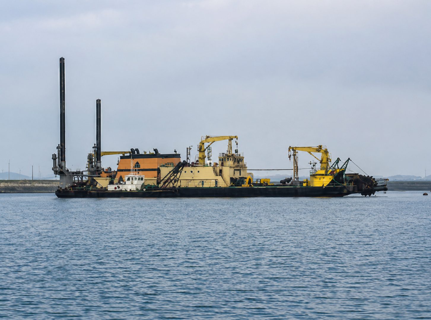 CSD (wheel type) – built 1995 – onboard 2 x 3,700kW & submersible pump  3,200kW / cutter 1,500 kW / 900mm disch. dia.